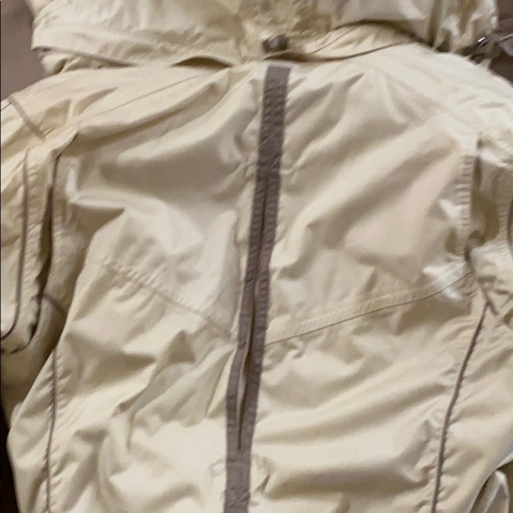Women’s Obermeyer X4 ski/snowboard jacket - Picture 10 of 10